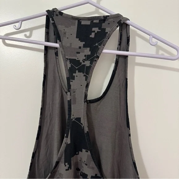 Gymshark Men’s Critical Stringer Workout Tank Top Camo Print Size Small - Picture 8 of 10